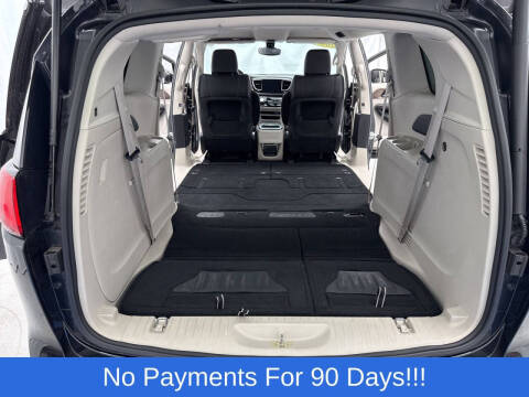 2017 Chrysler Pacifica Touring-L