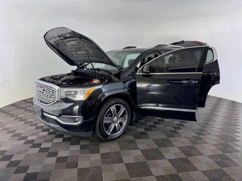 2017 GMC Acadia Denali