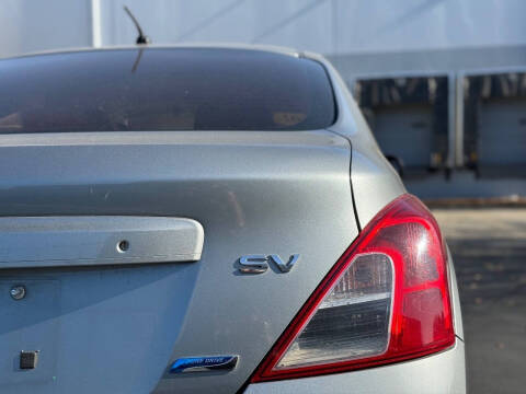 2012 Nissan Versa 1.6 SV