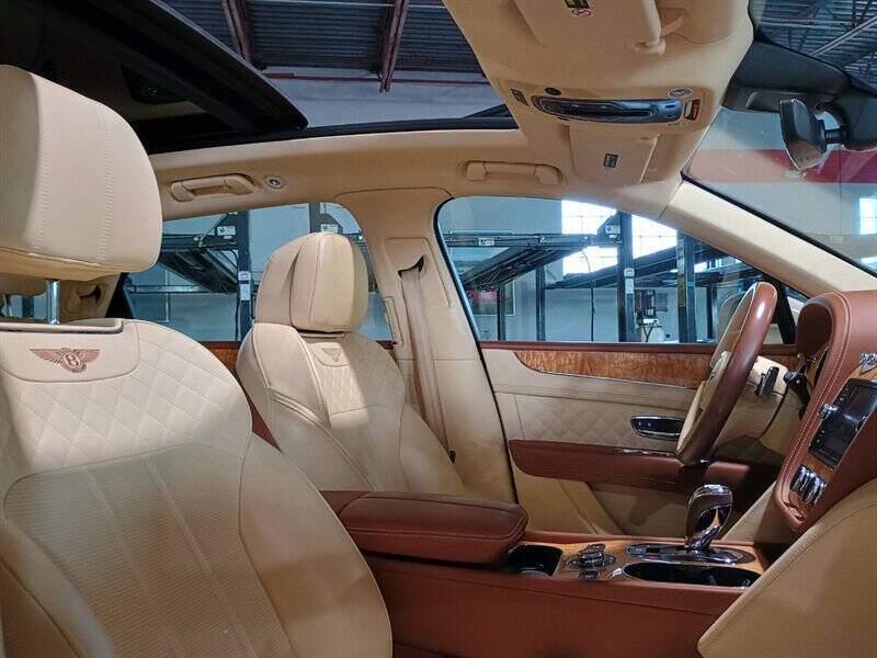 2019 Bentley Bentayga 76