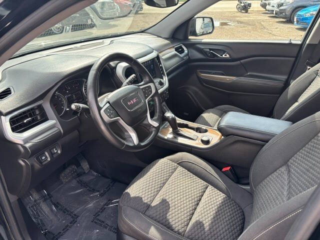 2017 GMC Acadia SLE-2