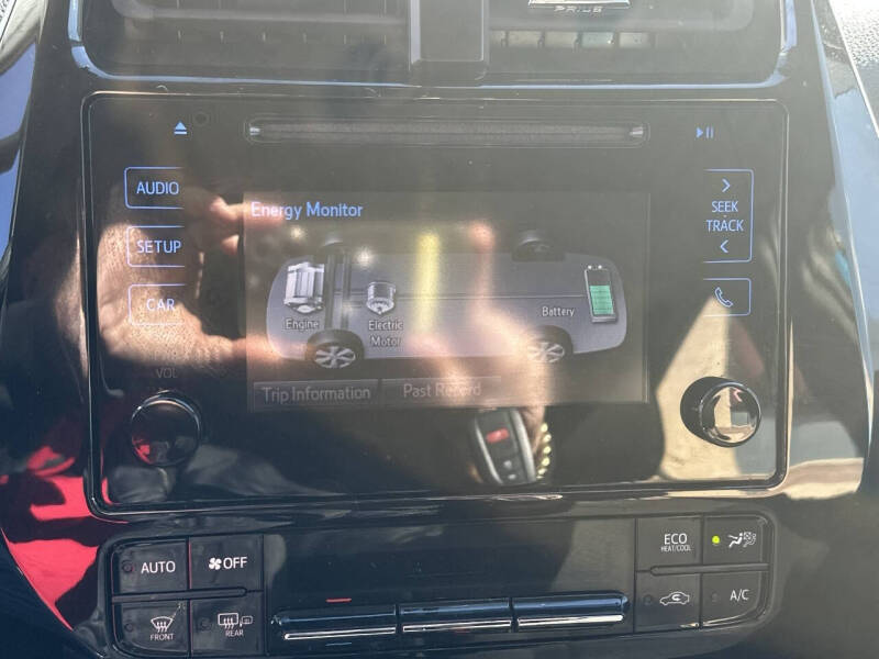 2019 Toyota Prius LE