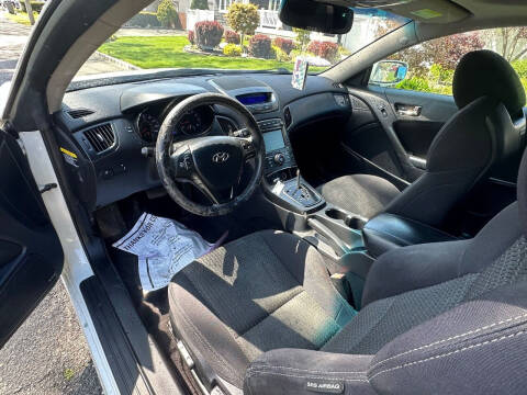2012 Hyundai Genesis Coupe 2.0T