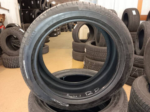 255/45R20 Pirelli Scorpion MS