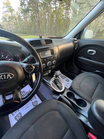 2016 Kia Soul +