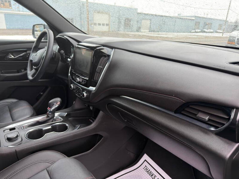 2023 Chevrolet Traverse RS