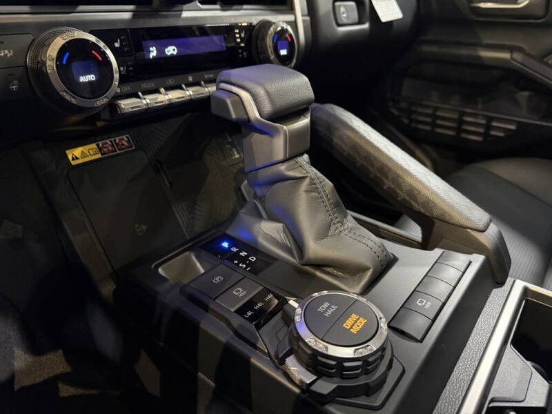 2026 Toyota 4Runner Limited HV