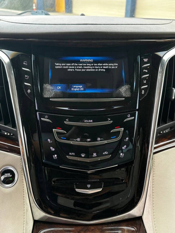 2015 Cadillac Escalade Luxury