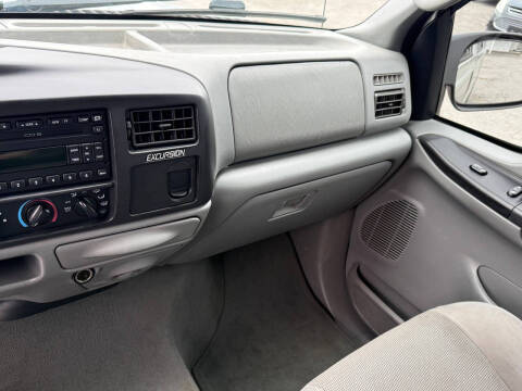 2005 Ford Excursion XLT