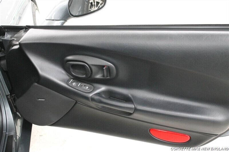 2003 Chevrolet Corvette 14