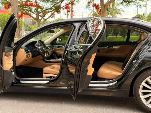 2017 BMW 7 Series 740i