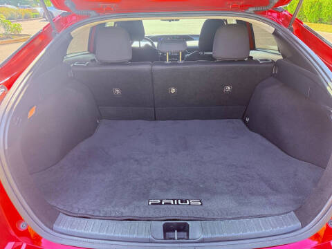 2020 Toyota Prius LE