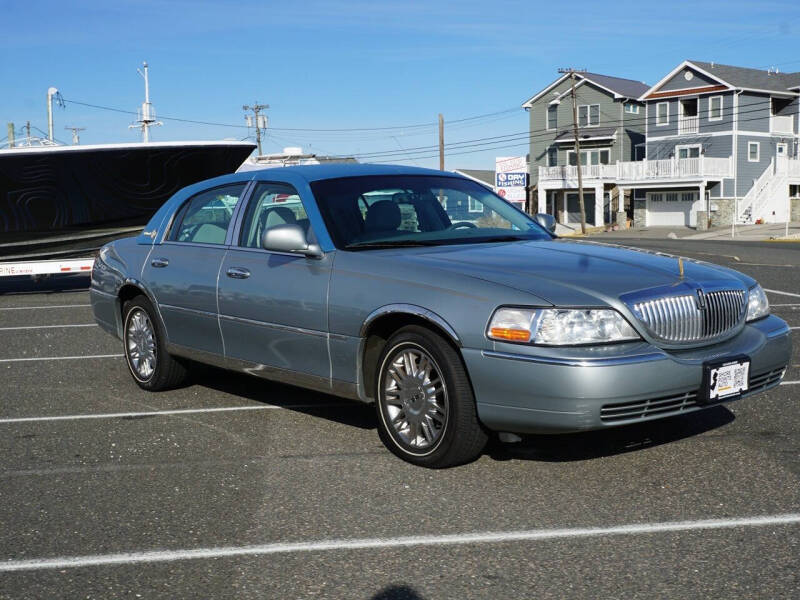 2006 Lincoln Town Car Signature