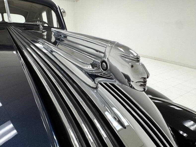 1937 Pontiac Chieftain