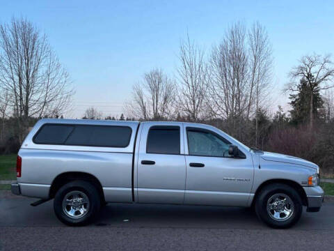 2004 Dodge Ram 1500 for sale at CLEAR CHOICE AUTOMOTIVE in Milwaukie OR