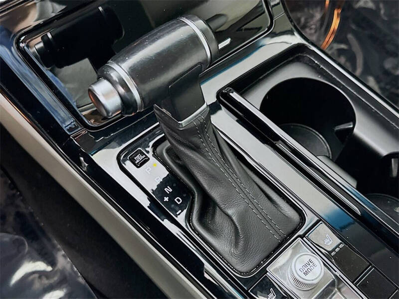 2020 Kia Cadenza Technology