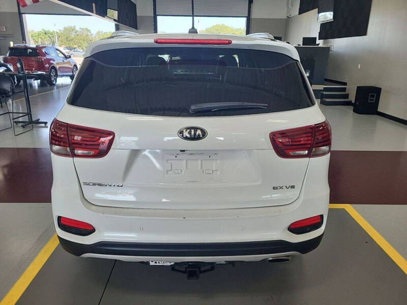 2020 Kia Sorento EX V6