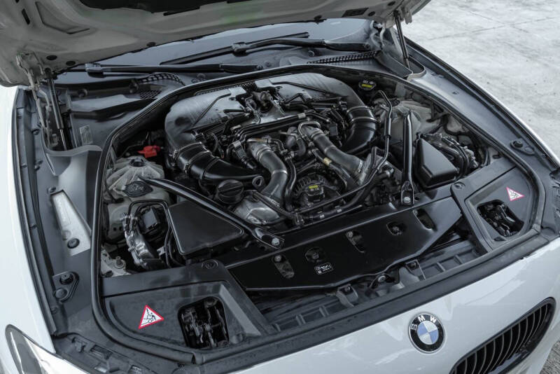 2016 BMW 5 Series 550i