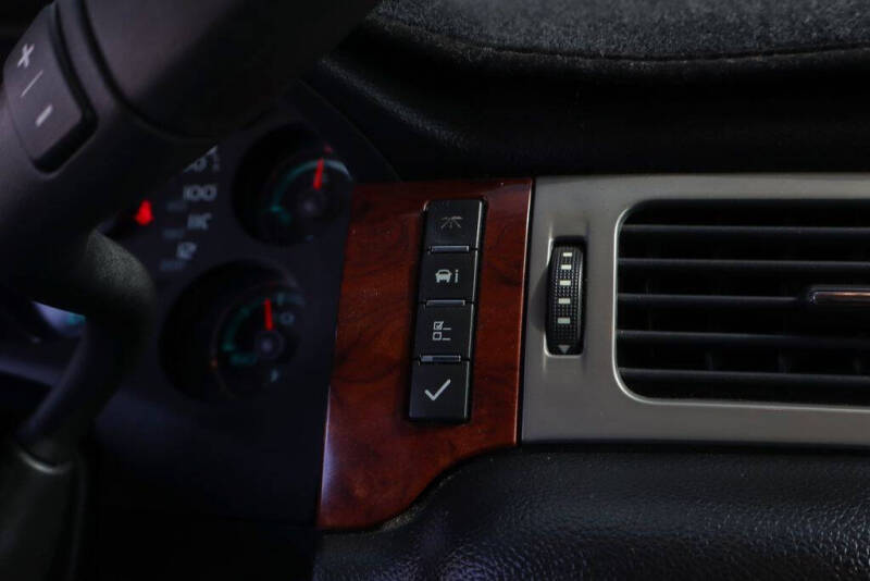 2013 Chevrolet Suburban LT 2500