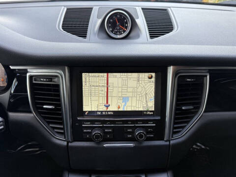 2015 Porsche Macan S