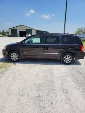 2010 Chrysler Town and Country for sale at WESTSIDE GARAGE LLC in Keokuk IA