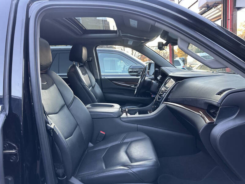 2020 Cadillac Escalade ESV Luxury