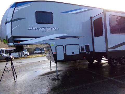 2022 Forest River Cherokee Arctic Wolf