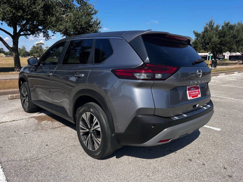 2022 Nissan Rogue SV