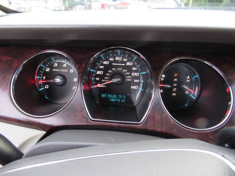 2010 Ford Taurus Limited