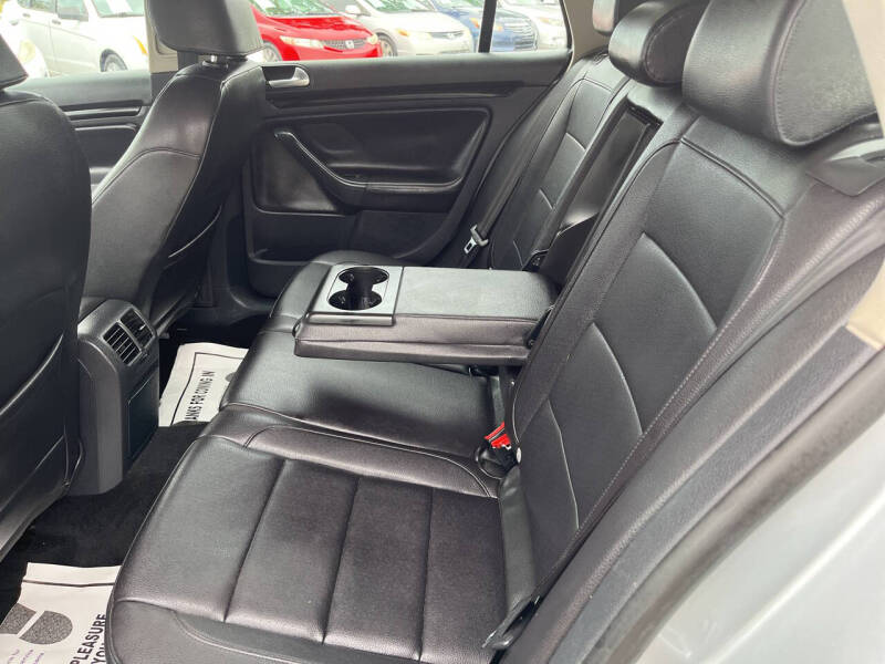 2012 Volkswagen Jetta SportWagen TDI