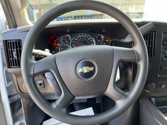 2023 Chevrolet Express 2500
