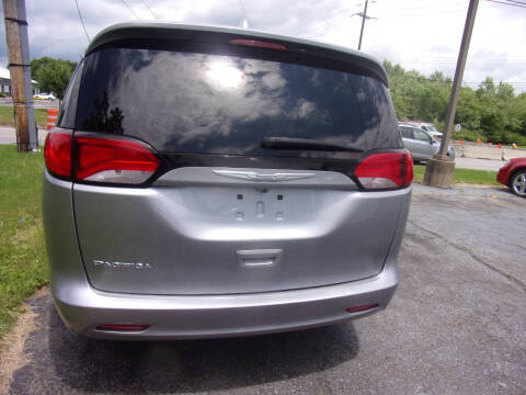 2017 Chrysler Pacifica Touring