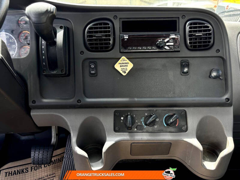 2020 Freightliner M2 106