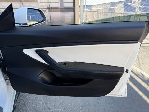 2018 Tesla Model 3 Performance