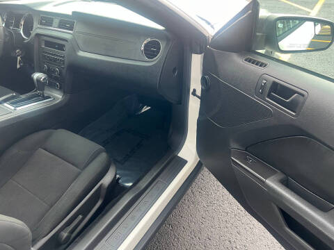 2011 Ford Mustang V6 Premium