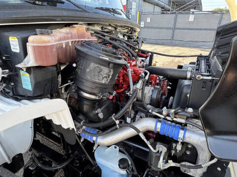 2017 Freightliner M2 106