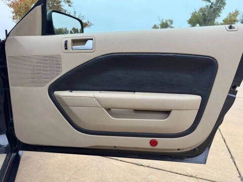 2009 Ford Mustang V6 Deluxe