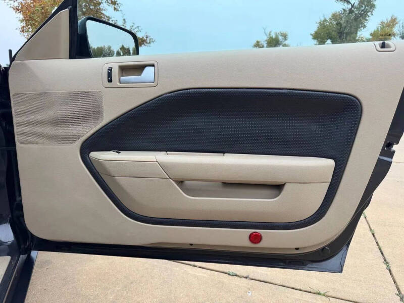 2009 Ford Mustang V6 Deluxe