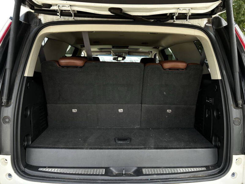 2015 Cadillac Escalade Luxury