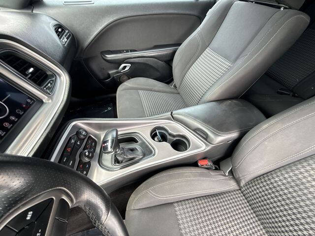 2019 Dodge Challenger SXT