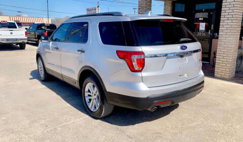 2016 Ford Explorer