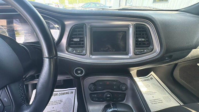 2023 Dodge Challenger SXT