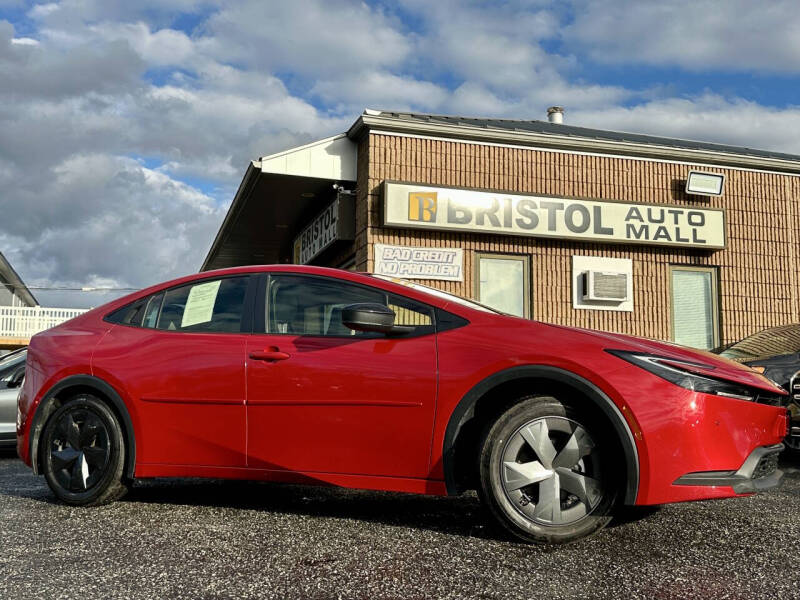 2023 Toyota Prius LE's photo