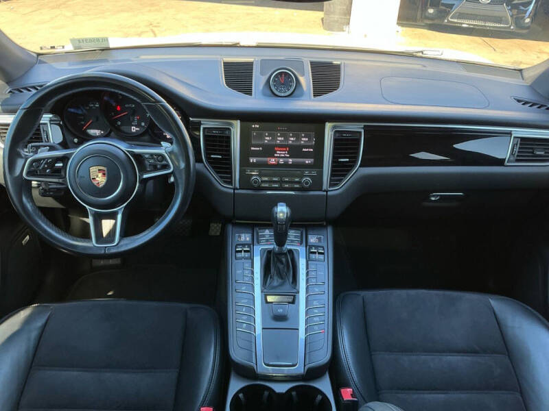 2017 Porsche Macan GTS