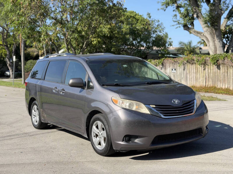 2015 Toyota Sienna LE Mobility 7-Passenger