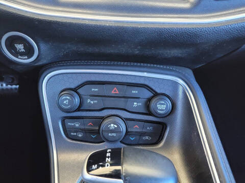 2016 Dodge Challenger SXT Plus