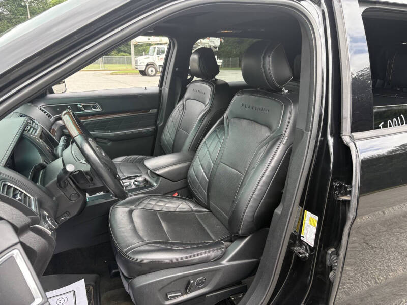 2017 Ford Explorer Platinum