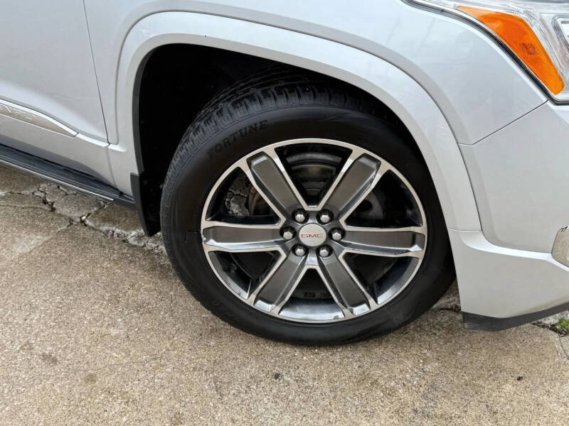 2017 GMC Acadia Denali