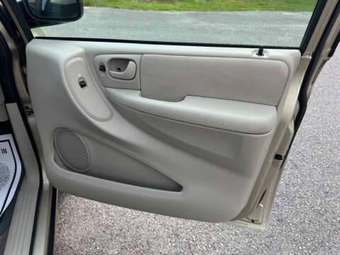 2005 Chrysler Town and Country