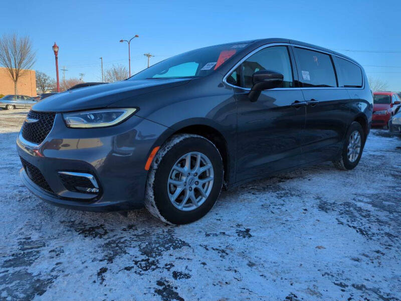2023 Chrysler Pacifica Touring L